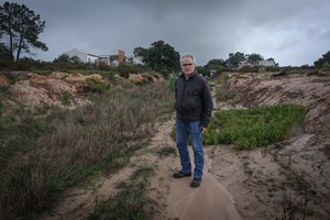 Investigação SÁBADO. Há 28 anos à espera da casa dos sonhos