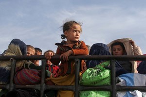 Políticas educativas abusivas dos talibãs prejudicam tanto rapazes como raparigas