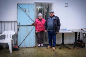 Há 28 anos à espera da casa dos sonhos. Reveja o Investigação SÁBADO