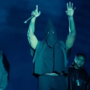 Kanye West apresenta novo álbum a usar capuz do Ku Klux Klan