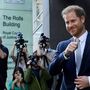 Tabloides de Murdoch admitem ter utilizado espionagem para controlar a vida de Harry