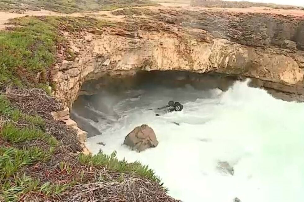 Mãe e avó morrem em queda de carro ao mar em Cascais