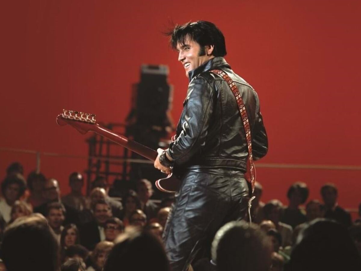 Elvis está de “volta” aos palcos em versão holograma 