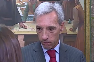 Ministro João Gomes Cravinho condecorado por Zelensky pelo apoio de Portugal à Ucrânia