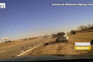 Imagens impressionantes mostram polícia a ser abalroado durante operação na estrada