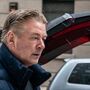 Alec Baldwin novamente acusado pelo homicídio em filmagens