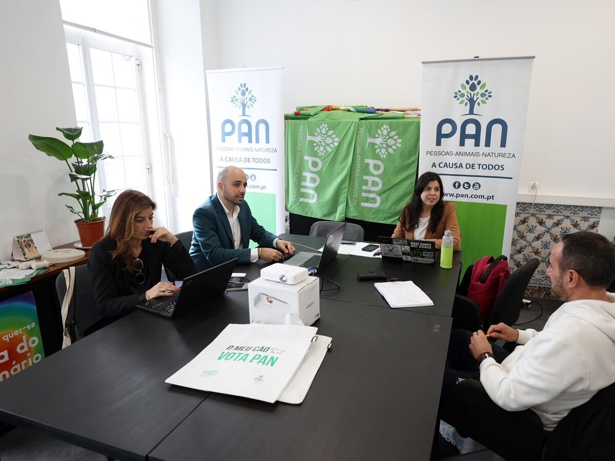 Ouvir Beyoncé e escrever "fichinhas". Como os candidatos preparam debates