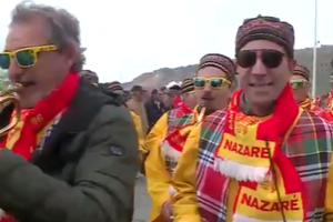 Nazarenos em clima de festa no desfile de Carnaval