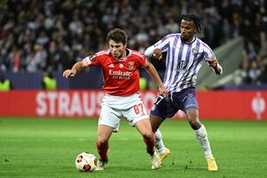 Benfica empata em Toulouse e segue para os 'oitavos' da Liga Europa