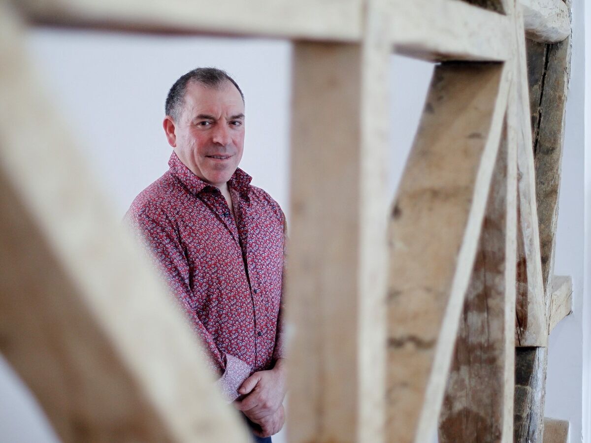 Os heróis que não vêm nos livros