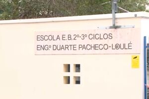 Legionella obriga a encerrar balneários de escola em Loulé