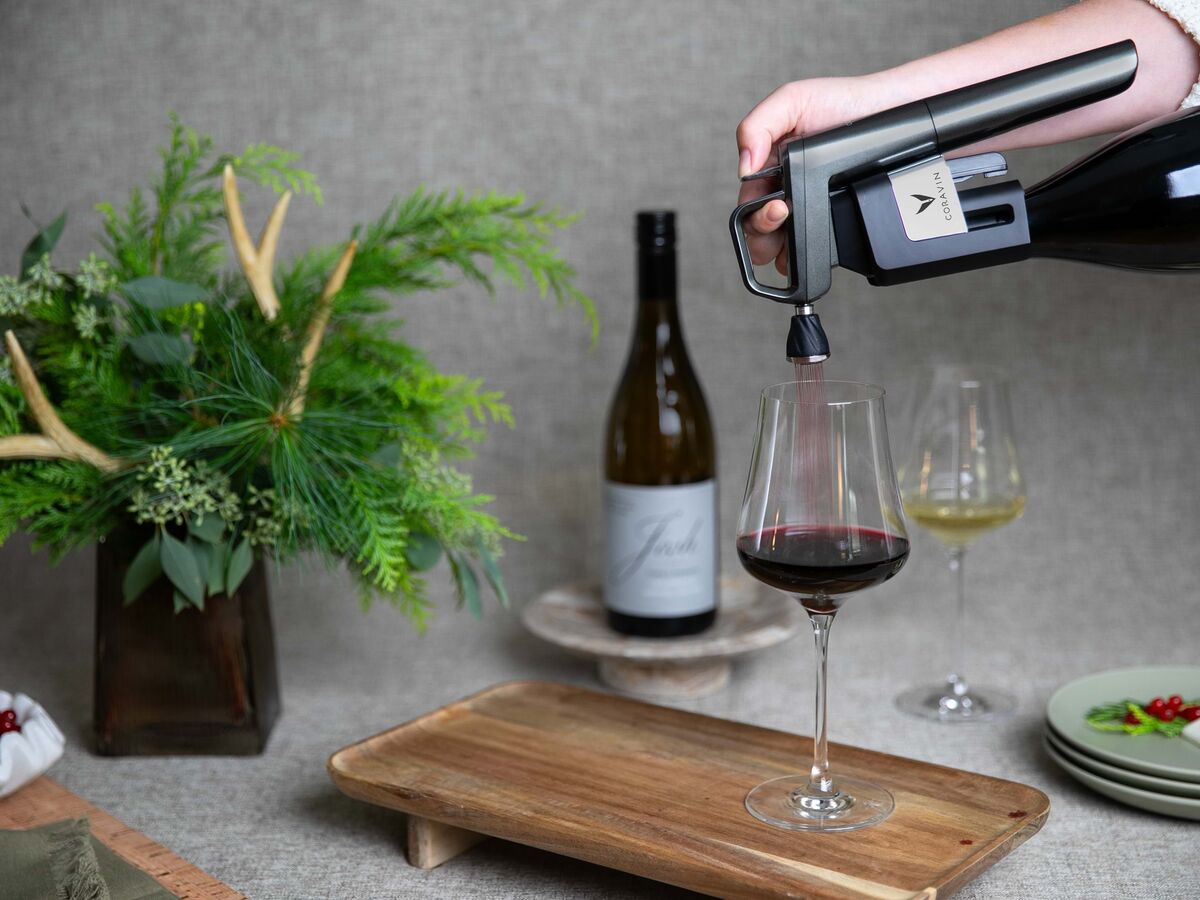 Testámos o Coravin e concluímos: é uma máquina do tempo vínica