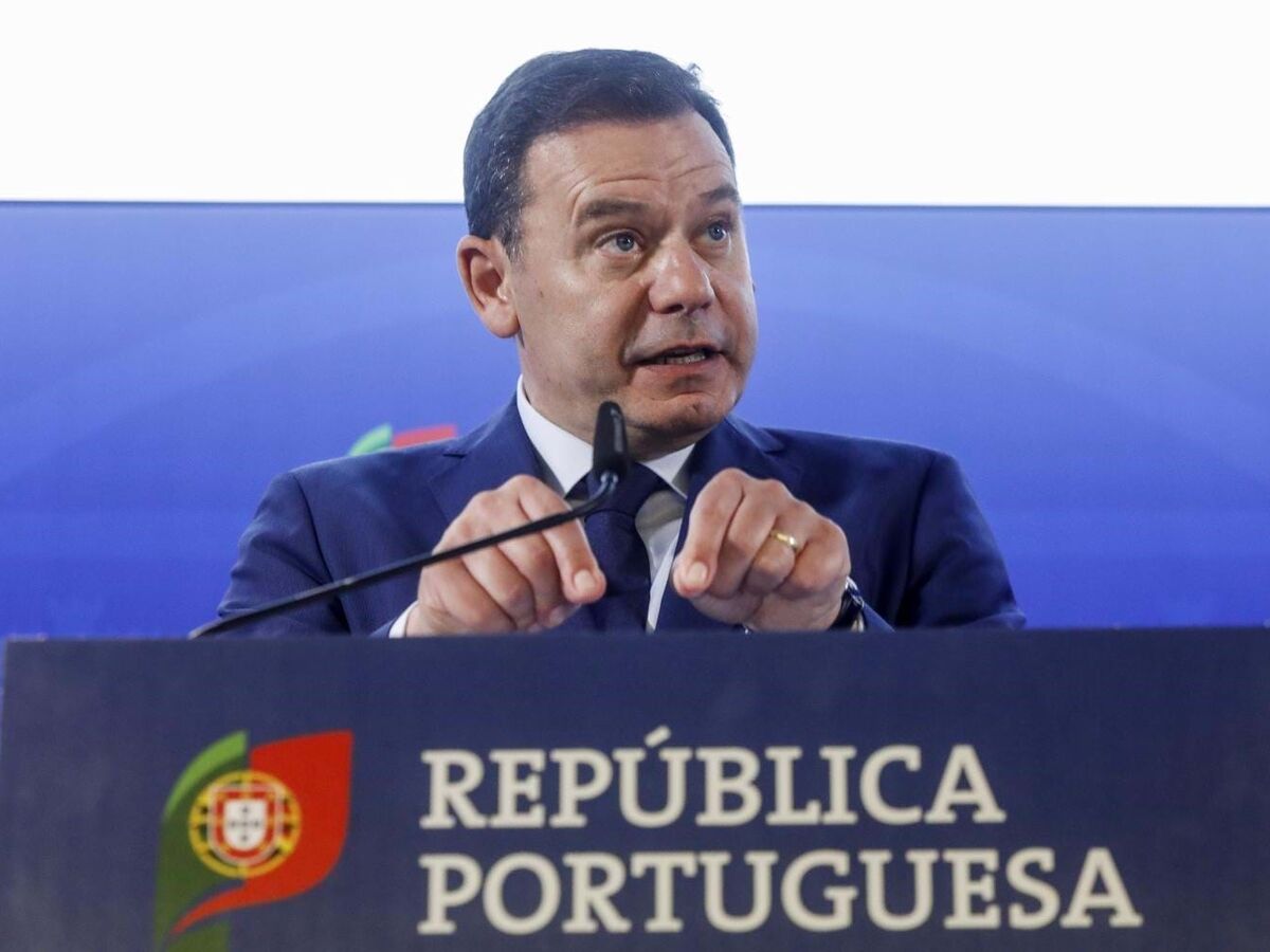 Montenegro nomeia ex-diretora de comunicação do PS e adjunta de Sócrates