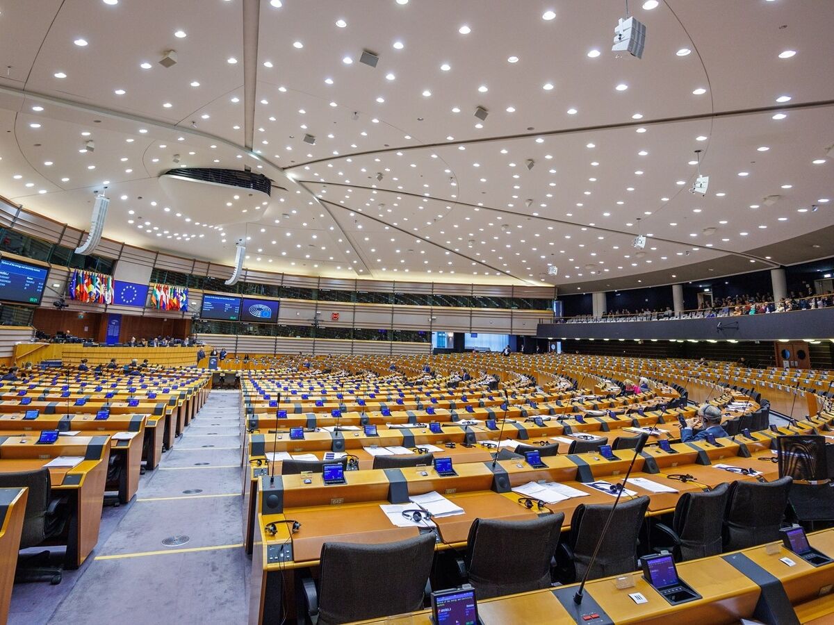 Eurodeputados sim, mas só três meses