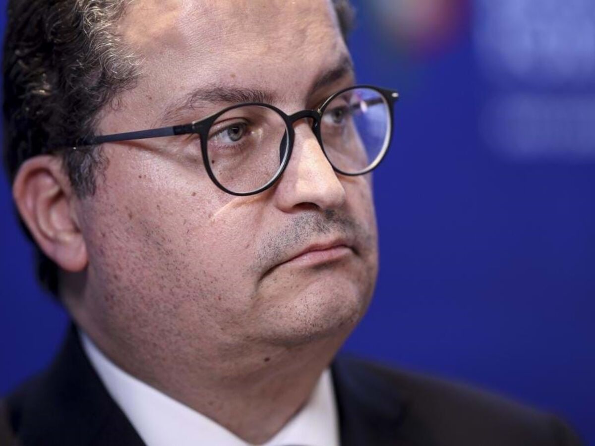 Miranda Sarmento quer comparar os salários de topo no Banco de Portugal