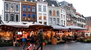 Amesterdão proíbe construção de novos hotéis para combater turismo em massa