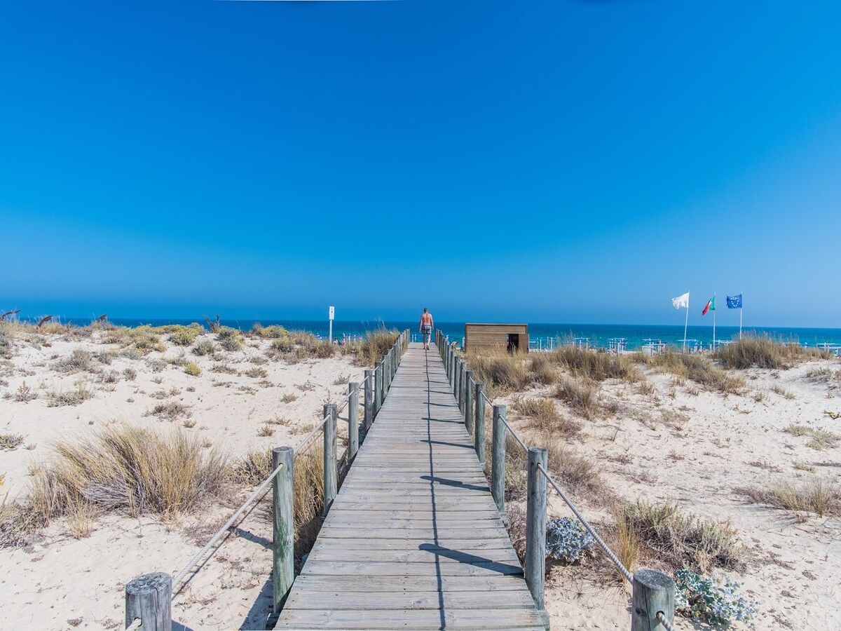 Praia, gastronomia e história: os encantos de Tavira