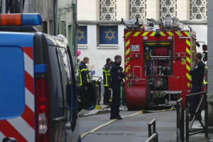 Homem morto a tiro pela polícia por tentar incendiar sinagoga em França