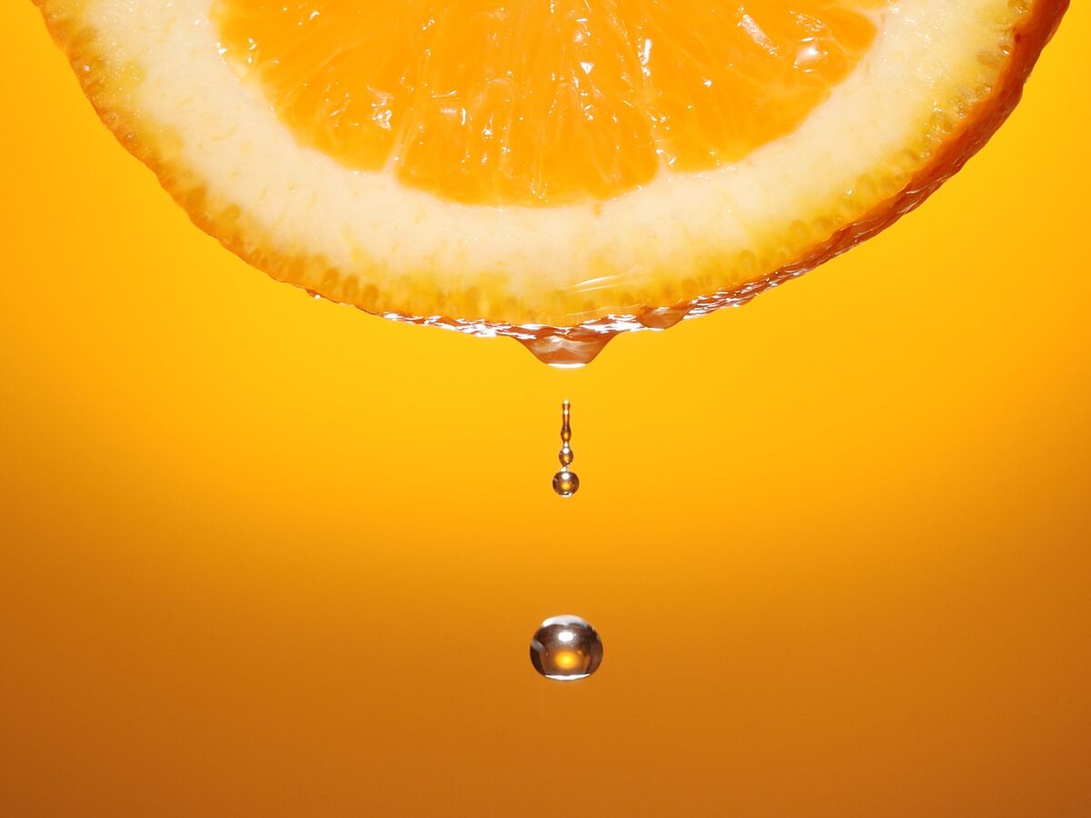 A crise global do sumo de laranja (ou porque os sumos ficarão mais caros)