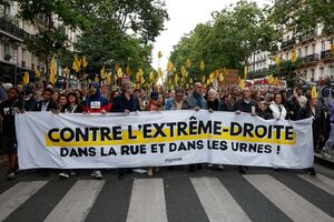 Protestos em França.mp4