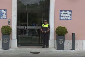 Almoços de Isaltino e Câmara de Oeiras levam PJ a fazer buscas