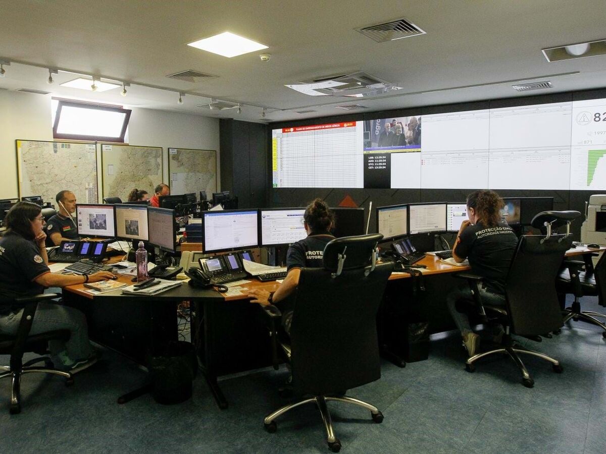 Dentro da força que combate os incêndios