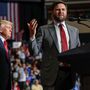 Donald Trump escolhe JD Vance para candidato a vice-presidente