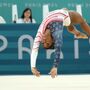 Simone Biles assustou-se após cirurgia para aumentar o peito: 'Chegavam-me ao pescoço... pareciam extraterrestres'