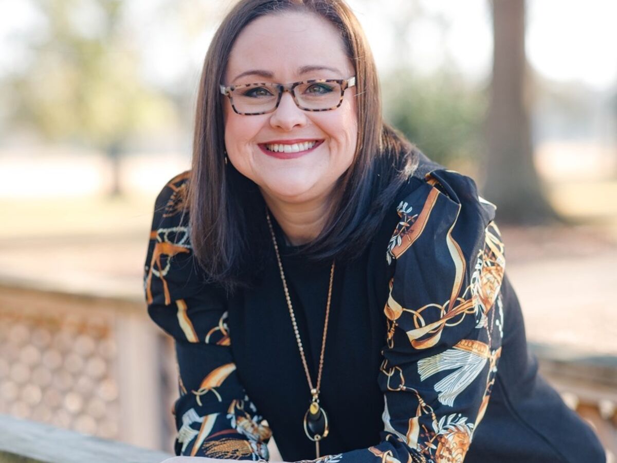 Esta bibliotecária dorme armada