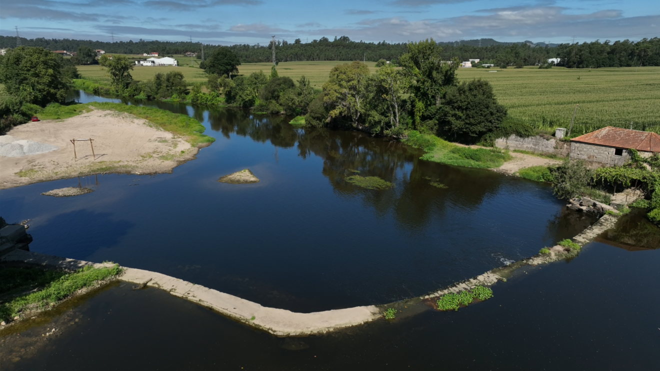 Repórter SÁBADO. Autarca comprou terreno e vendeu-o à câmara de Famalicão pelo dobro