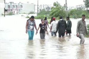 Chuvas torrenciais provocam inundações na Índia