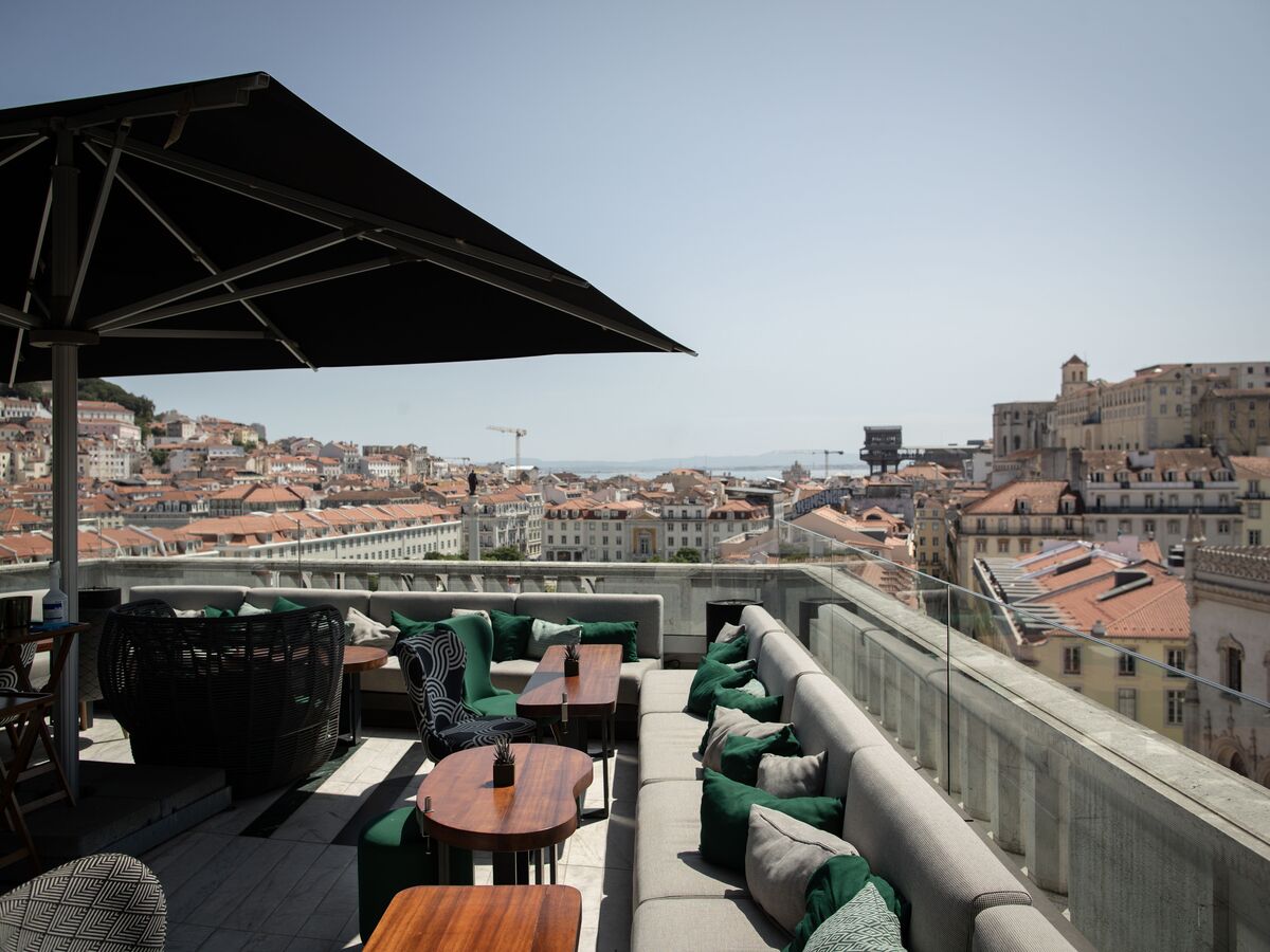 Cocktails e petiscos para prolongar o verão