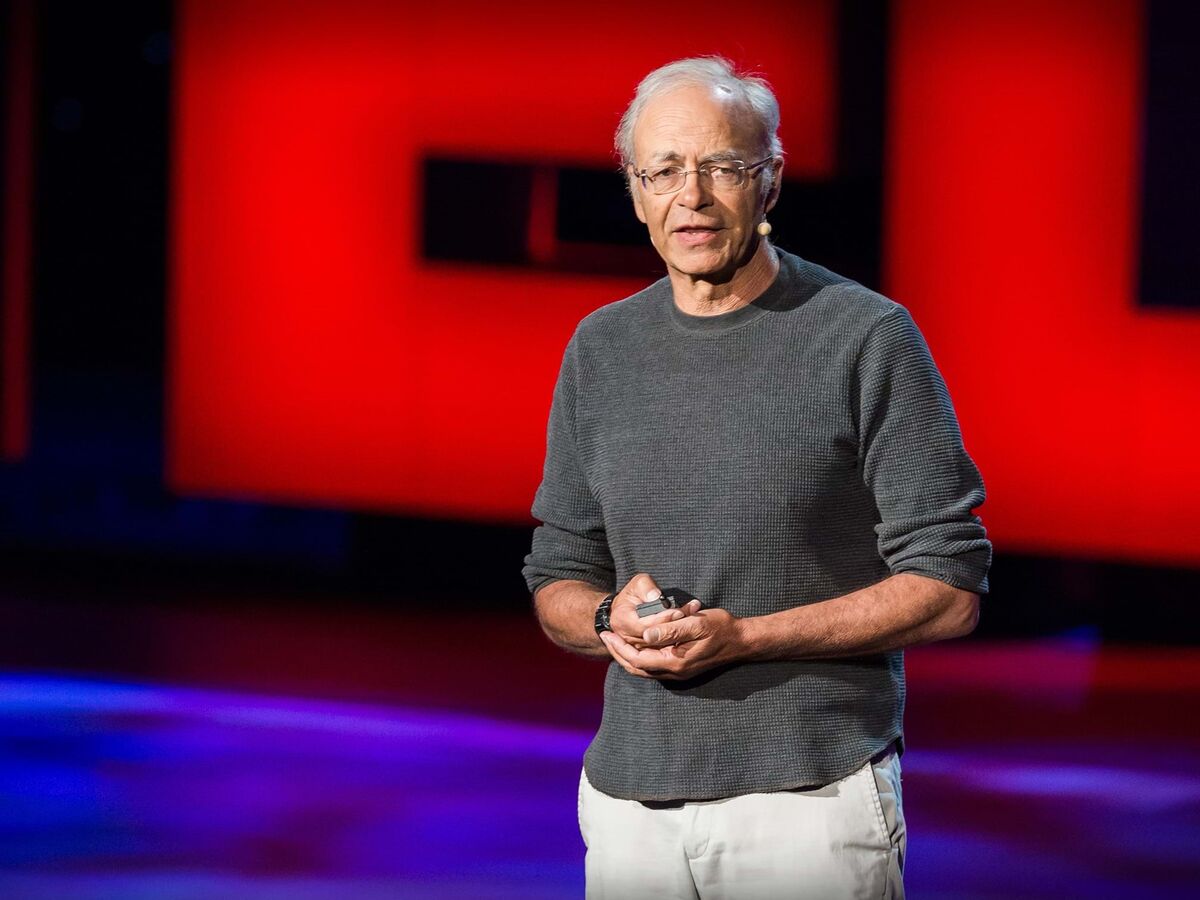 Peter Singer: "Onde a religião não prevalece, reduzimos o sofrimento"