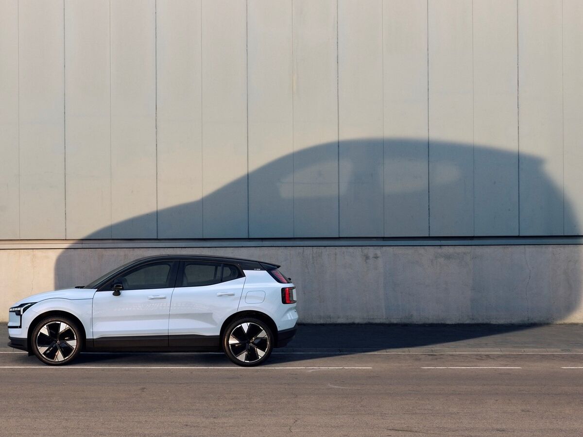 O pequeno Volvo EX30 que é enorme