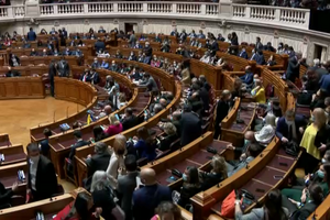 Governo propõe salário mínimo de 870 euros e corte nas tributações autónomas