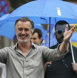 Cotrim recebe apoio da IL convicto de que pode chegar à segunda volta