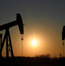 Cotação do Brent caiu mais de 7% para 83,40 dólares