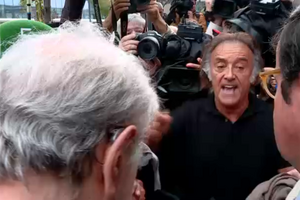 Julgamento do BES. Ricardo Salgado confrontado por lesado