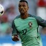 Nani tirou camisola do Euro'2016 a adepto por pensar que era a que lhe tinham roubado há sete anos