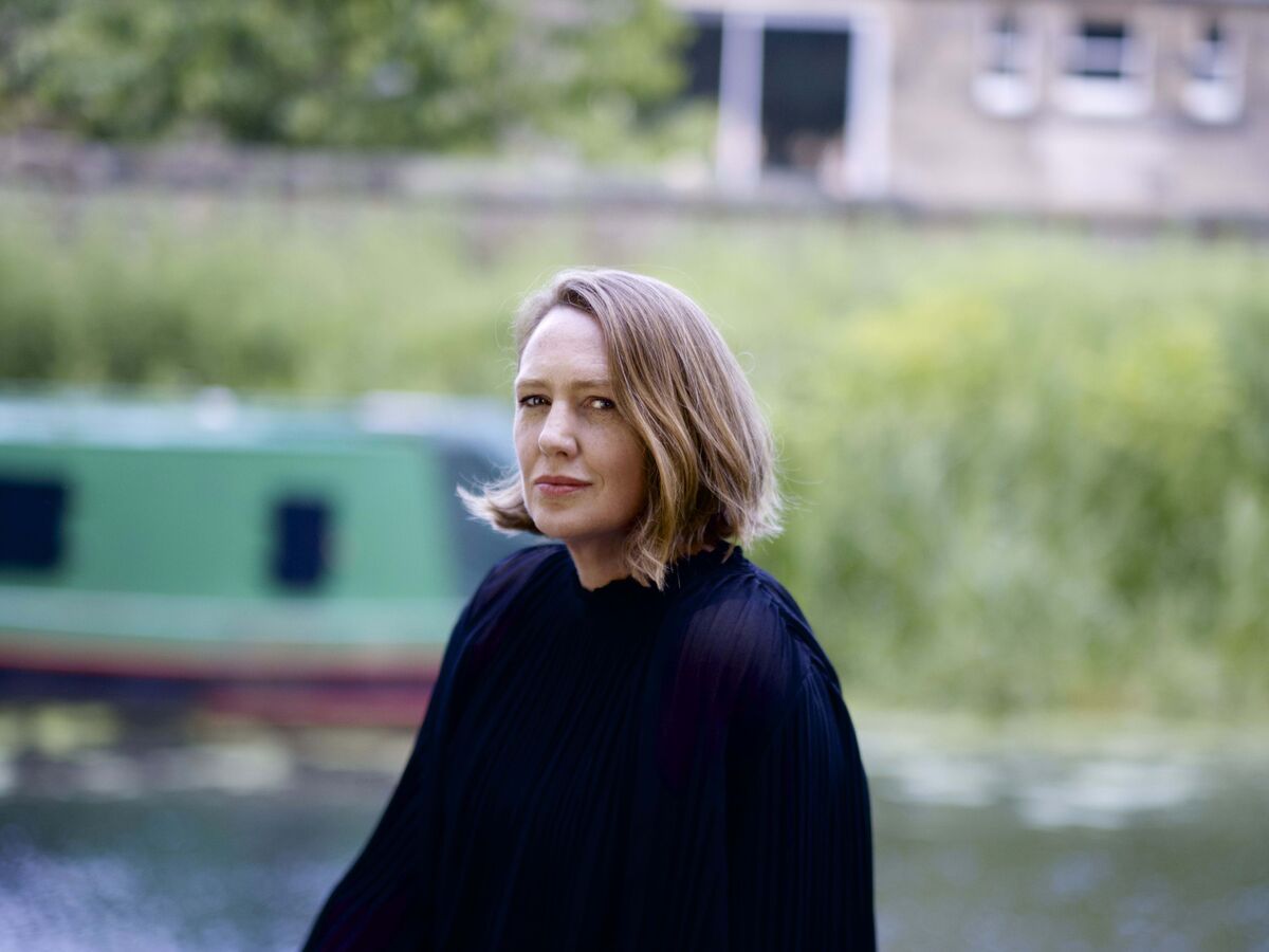 Paula Hawkins: “Hoje é mais difícil cometer um homicídio sem ser descoberto”