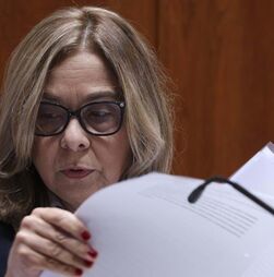 Médicos pedem reconstrução do SNS, sob o risco de Portugal 'perdê-lo de vez'