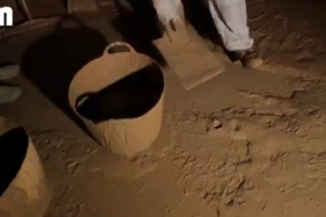 Trabalhos de limpeza continuam um mês após as trágicas cheias em Valência 