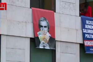 Chega retira tarjas do Parlamento após aproximação dos bombeiros em autoescada