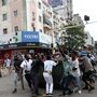 Manifestantes bloqueiam avenidas no centro de Maputo