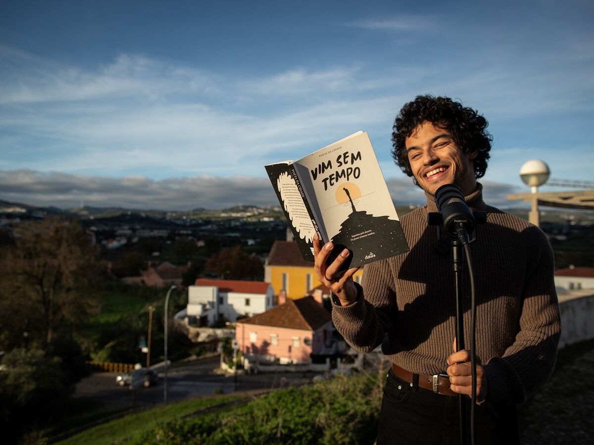 Um poeta que arrasa no Tik Tok