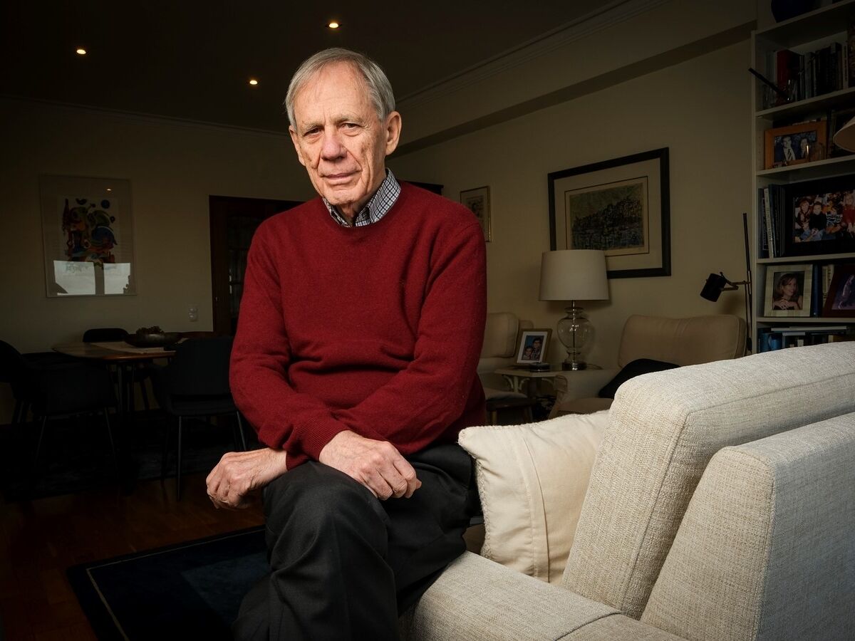 Constantino Sakellarides: “Falava grego em casa, mas não percebia as anedotas picantes”