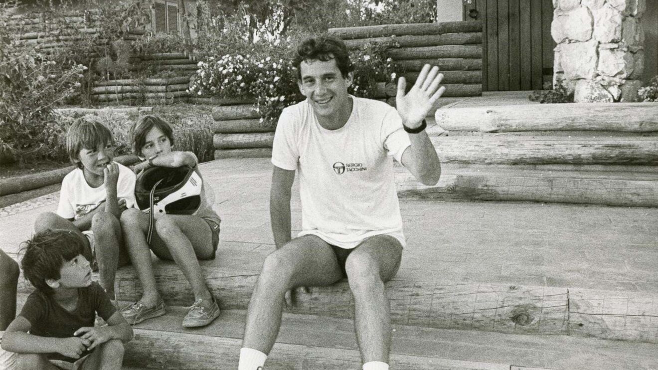 A vida de Ayrton Senna em Portugal: jantares, festas e corridas na