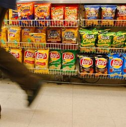 Alimentos ultraprocessados dificultam a perda de peso e pioram a saúde  