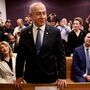 Netanyahu depôs no seu julgamento por corrupção. 'Estou há oito anos à espera deste momento'