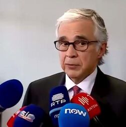 Aguiar-Branco diz que liberdade de expressão não pode ser confundida com o respeito da AR